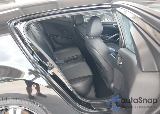 KMHTC6AD0GU257960: 42305365