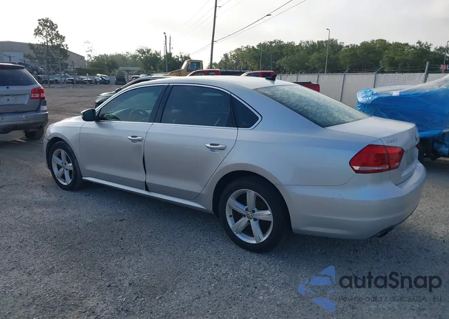 1VWBS7A37FC019833: 42305402