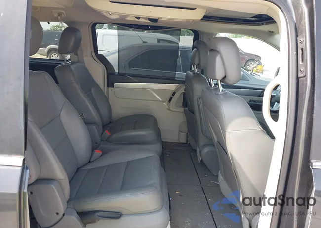 2C4RVACG7CR321261: 42305405