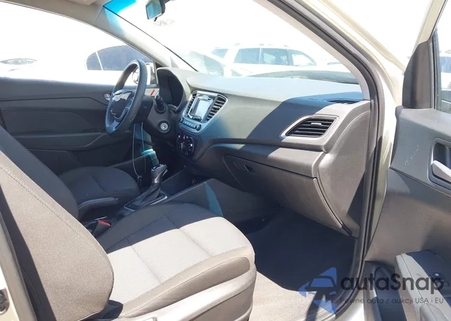 3KPC24A34JE018565: 42305491