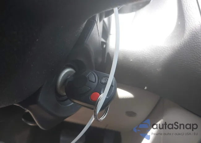 1FADP3F25FL353824: 42305575