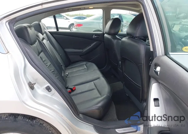 1N4AL2AP9AN553467: 42305607