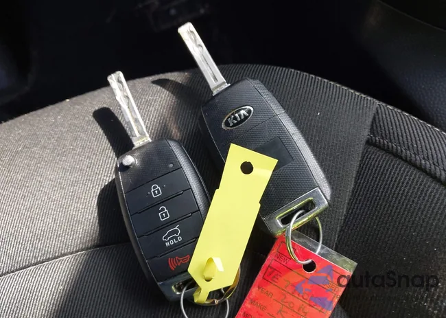 KNDJP3A56E7710157: 42305667