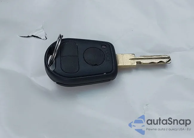 WBADE5324VBV92704: 42305703