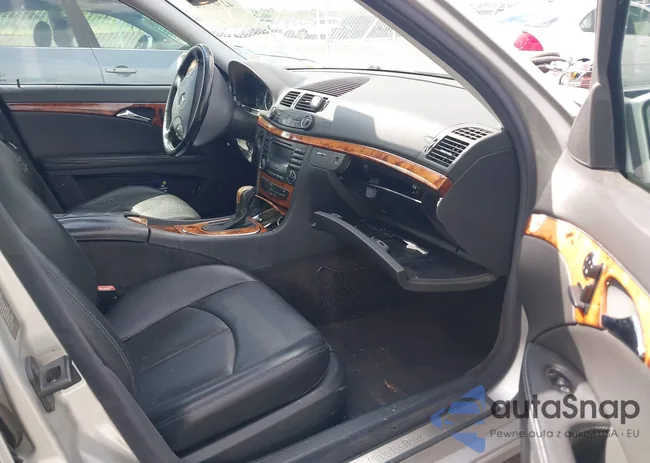 WDBUF65J13A245083: 42305752