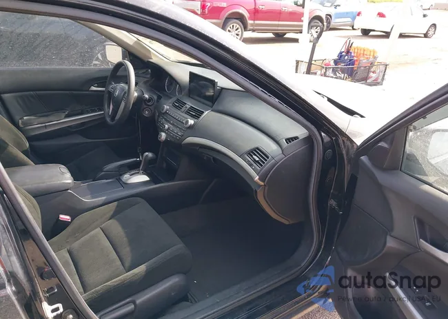 1HGCP36748A007782: 42305776