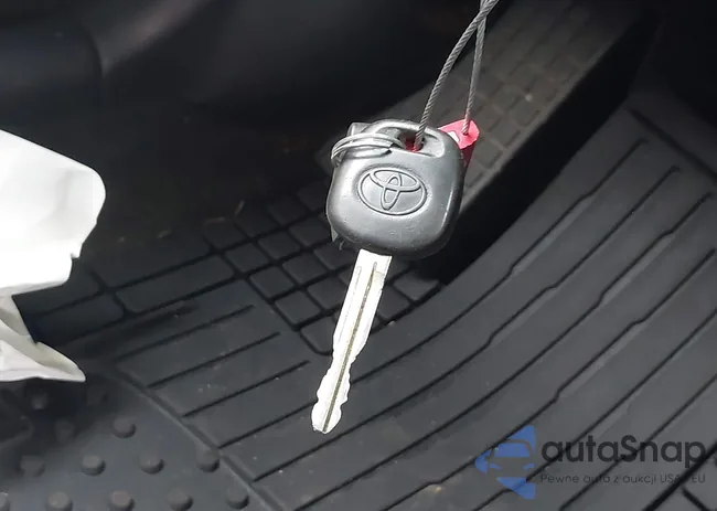 2T1KR32EX5C354730: 42306350