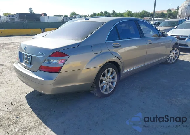 WDDNG86X49A268373: 42305872