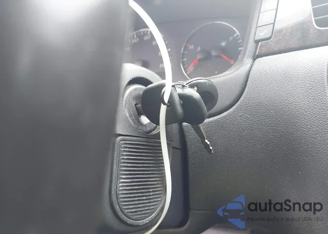 2G1WB5E3XC1315572: 42307219