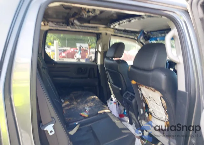 2HJYK16539H503533: 42307300