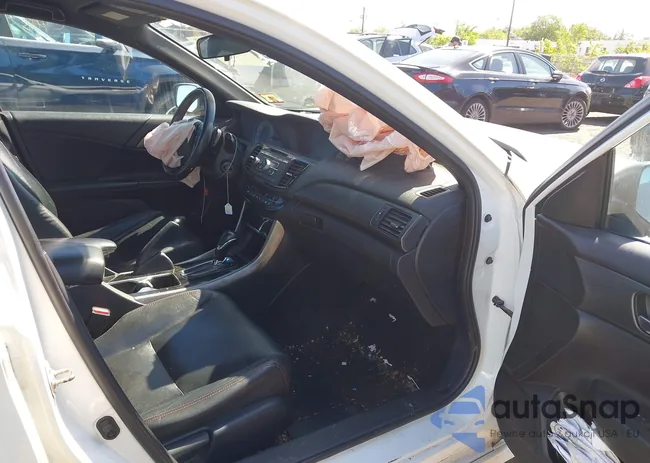 1HGCR2F14HA143121: 42307348