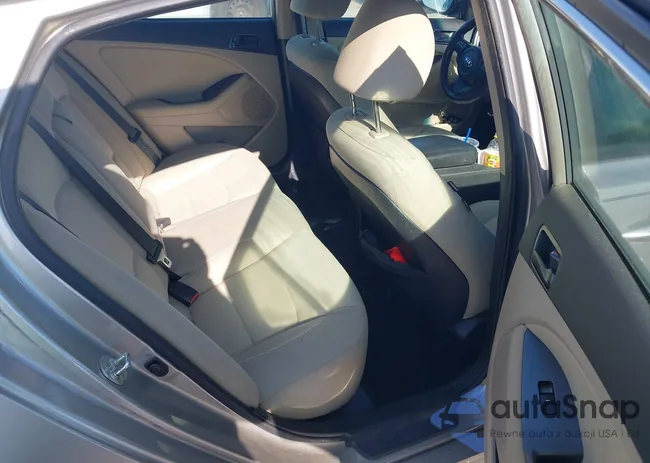 5XXGM4A75EG315789: 42307422