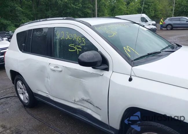 1C4NJCBA2GD753509: 42307483