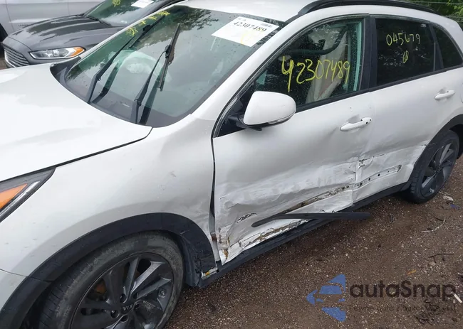 KNDCC3LC8H5045679: 42307489