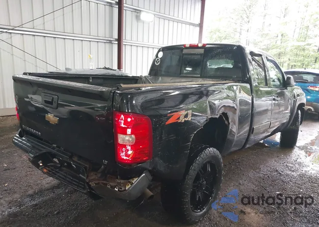 2GCEK19J581102153: 42307616