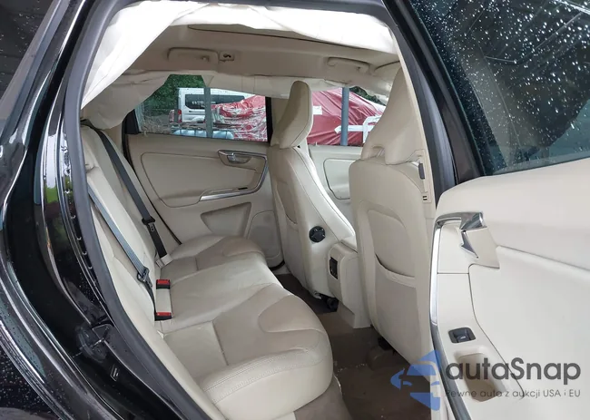 YV4940DZXD2373056: 42307627