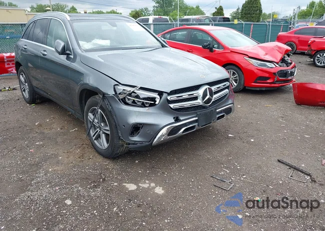 W1N0G8EB2LF815668: 42307644