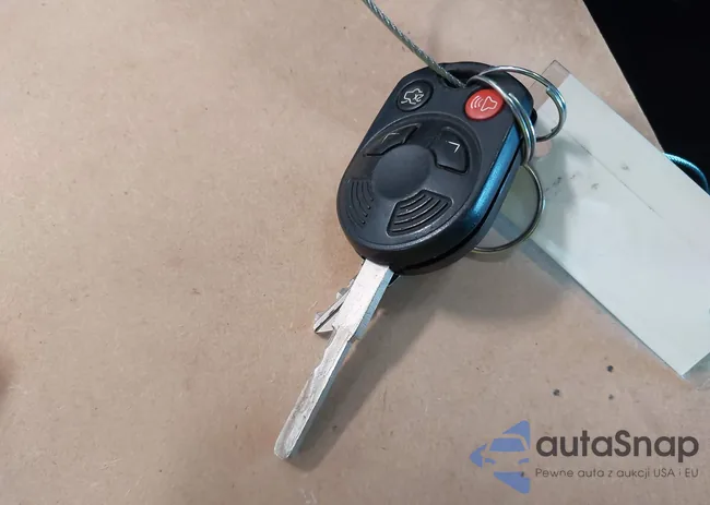 1FADP3E26DL187358: 42307668