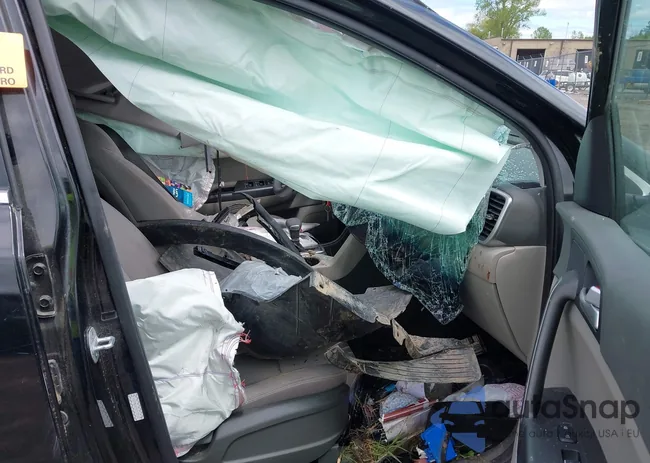 KNDPMCAC9H7178960: 42307669