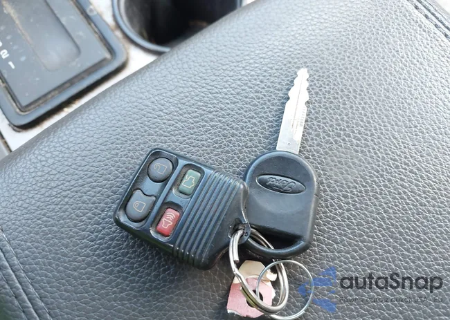 1FMFU15518LA78950: 42307155