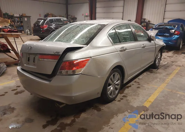 1HGCP3F89CA028306: 42308312