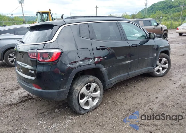 3C4NJDBB6JT480333: 42308613