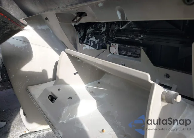 2C4RC1BG8GR292205: 42308621