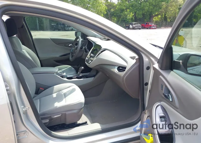 1G1ZB5ST1LF138811: 42308666