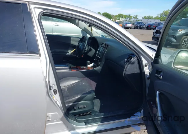 JTHCK262575008747: 42307812