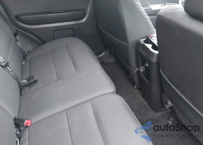 1FMCU9DG6BKC35759: 42307815