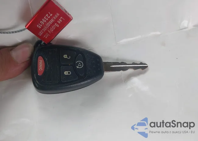 1C4NJDEB2FD105211: 42307904