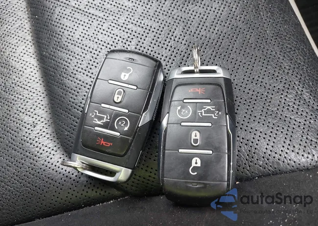 1C6RREJM5NN165734: 42307922