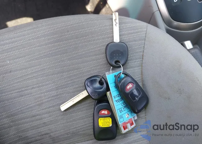 KMHCT4AE3HU301450: 42308107