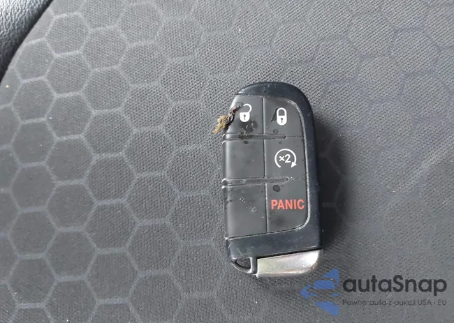 3C4NJDBB9JT480133: 42308119