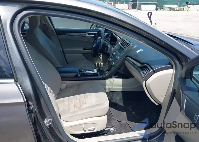 3FA6P0LU5JR227552: 42309254