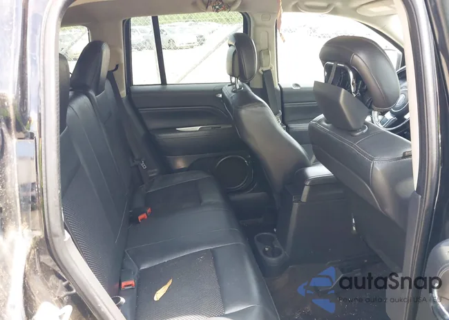 1C4NJCEB8ED650886: 42309436