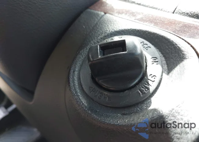 KM8NU73C68U069784: 42309514