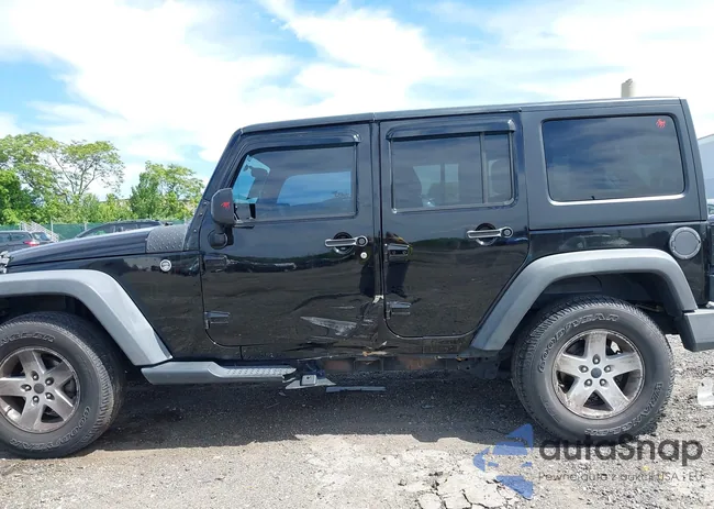 1C4BJWDG9GL292093: 42308796