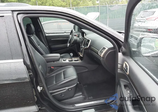 1C4RJFBG8FC644838: 42308936