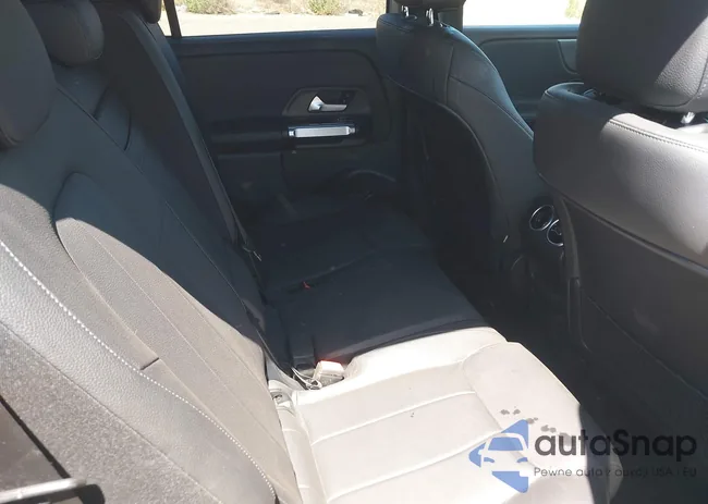 W1N4M4HB6PW329899: 42309996