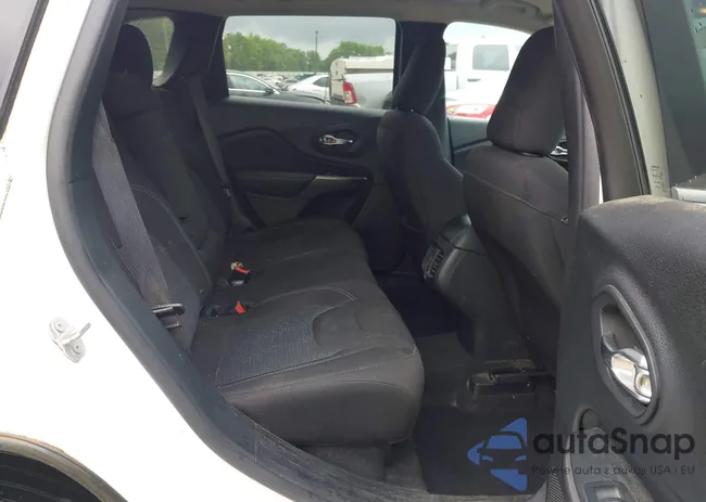 1C4PJLCB2KD270370: 42311198