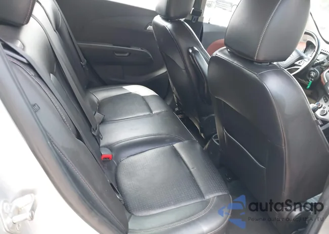 1G1JE6SB6F4118460: 42311245