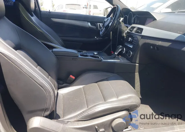 WDDGJ4HB3DG045364: 42311446