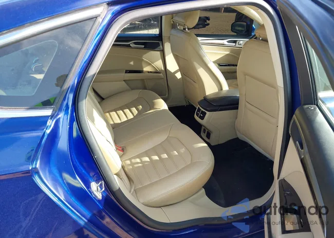 3FA6P0HD5GR169993: 42311696