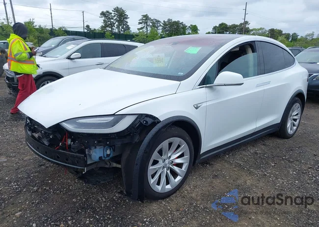 5YJXCBE4XGF013718: 42311761