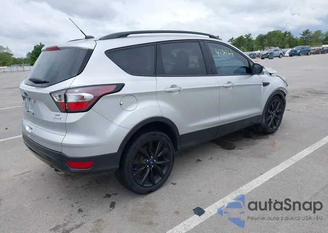 1FMCU0GD8JUD50007: 42311764