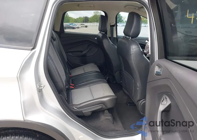 1FMCU0GD8JUD50007: 42311764