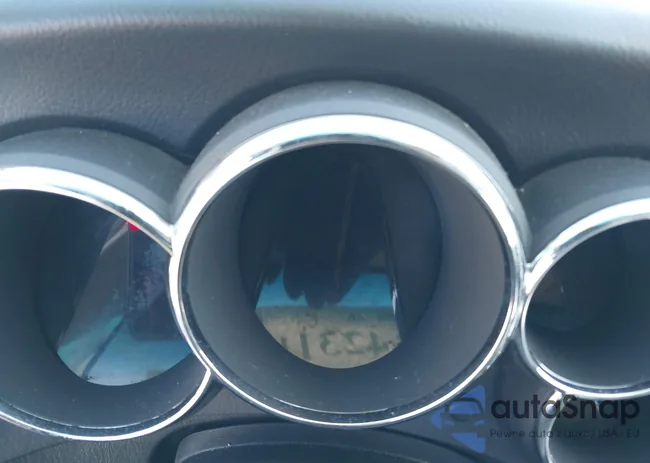 2T1KR32E25C466776: 42311768