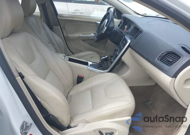 YV1612TB8F1317893: 42310908