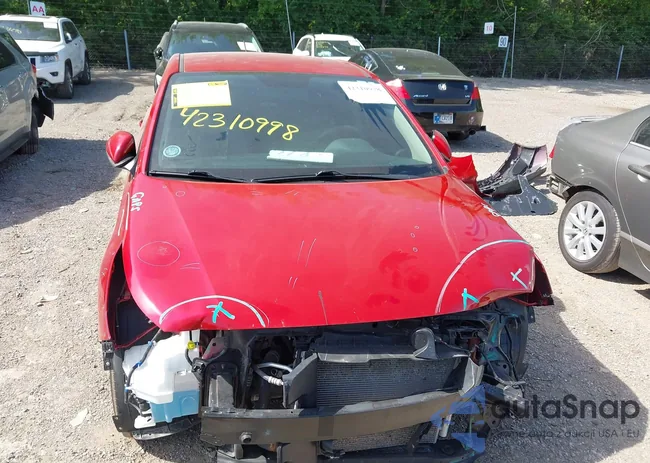 3KPC24A62NE160929: 42310998